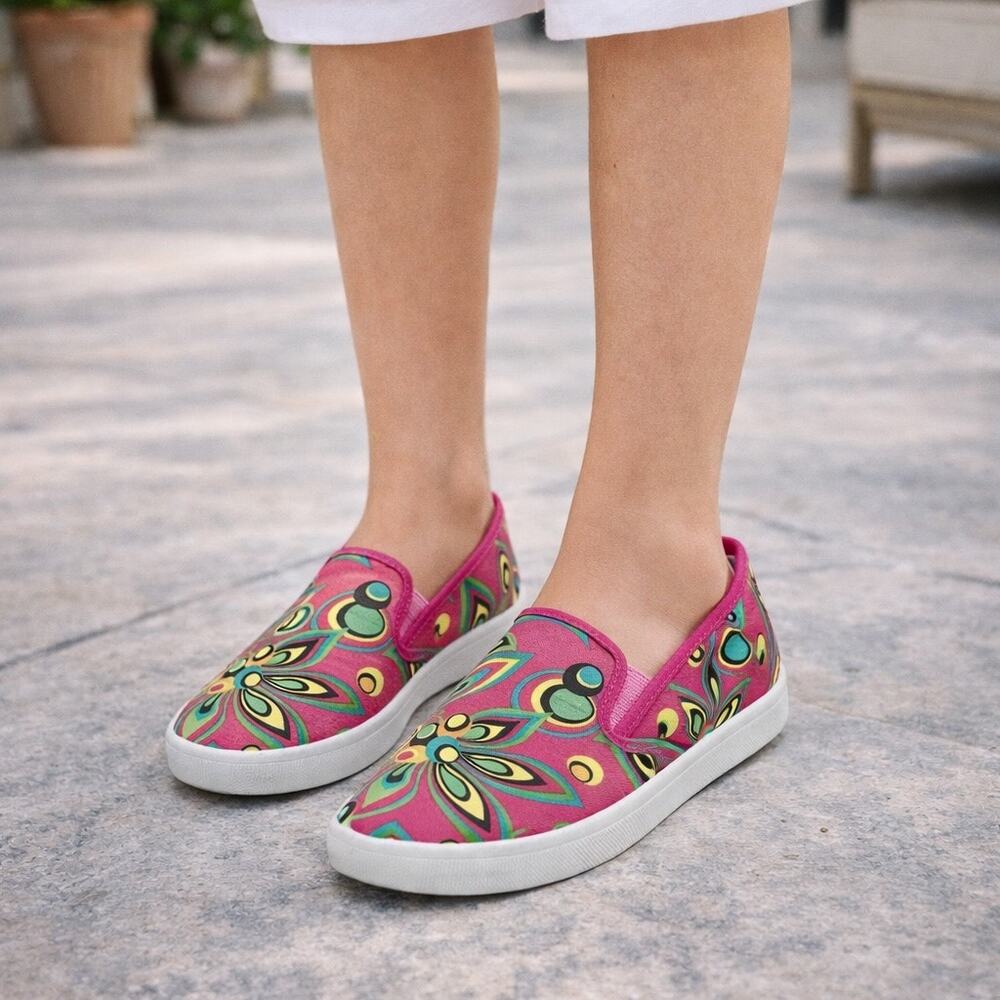 Loudmouth Shagadilic Pink  Sam Slip-on Sneaker size 2.5